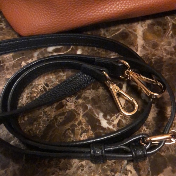 NWT ANNE KLEIN "GABBY BUCKET" BROWN LEATHER TOTE - Picture 6 of 8